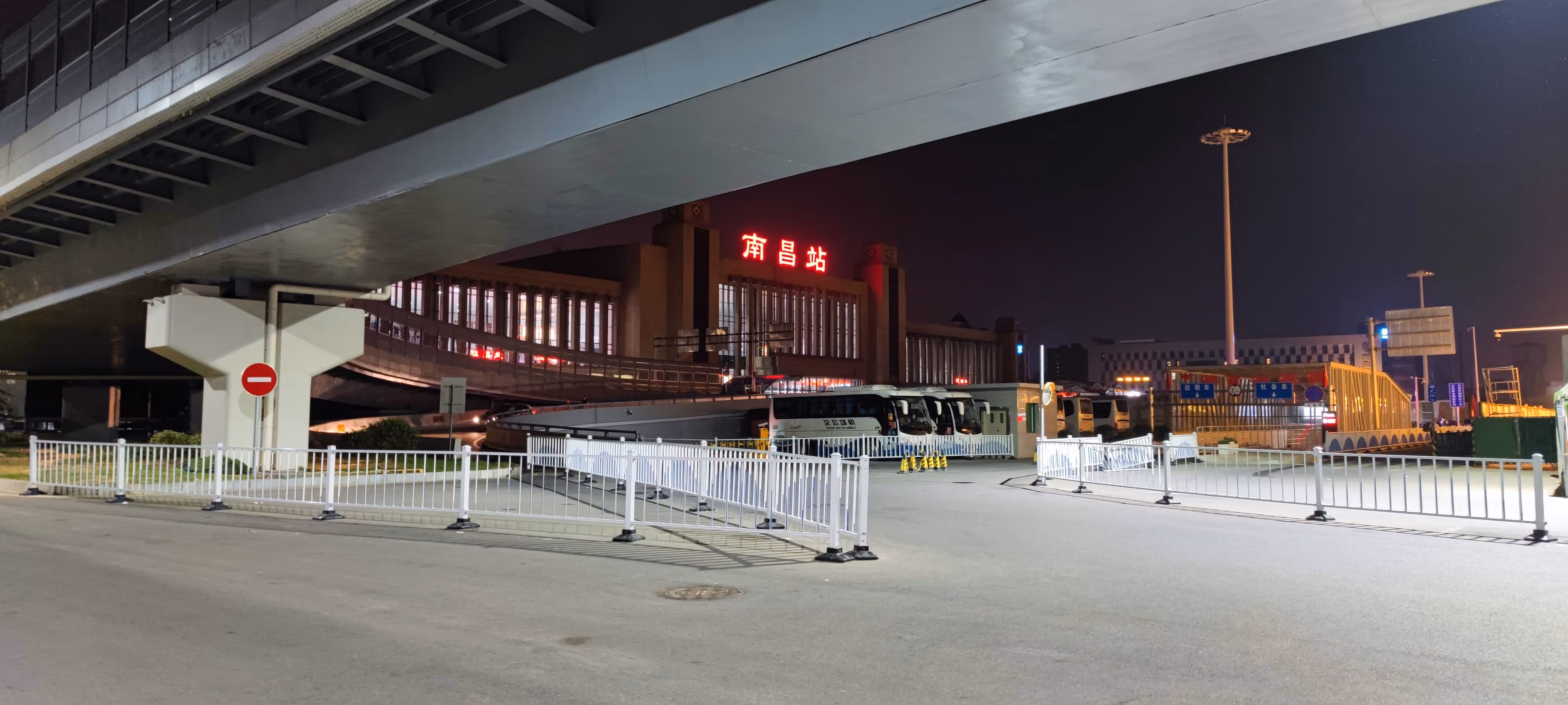 南昌站,站东方向 南昌站,站东方向