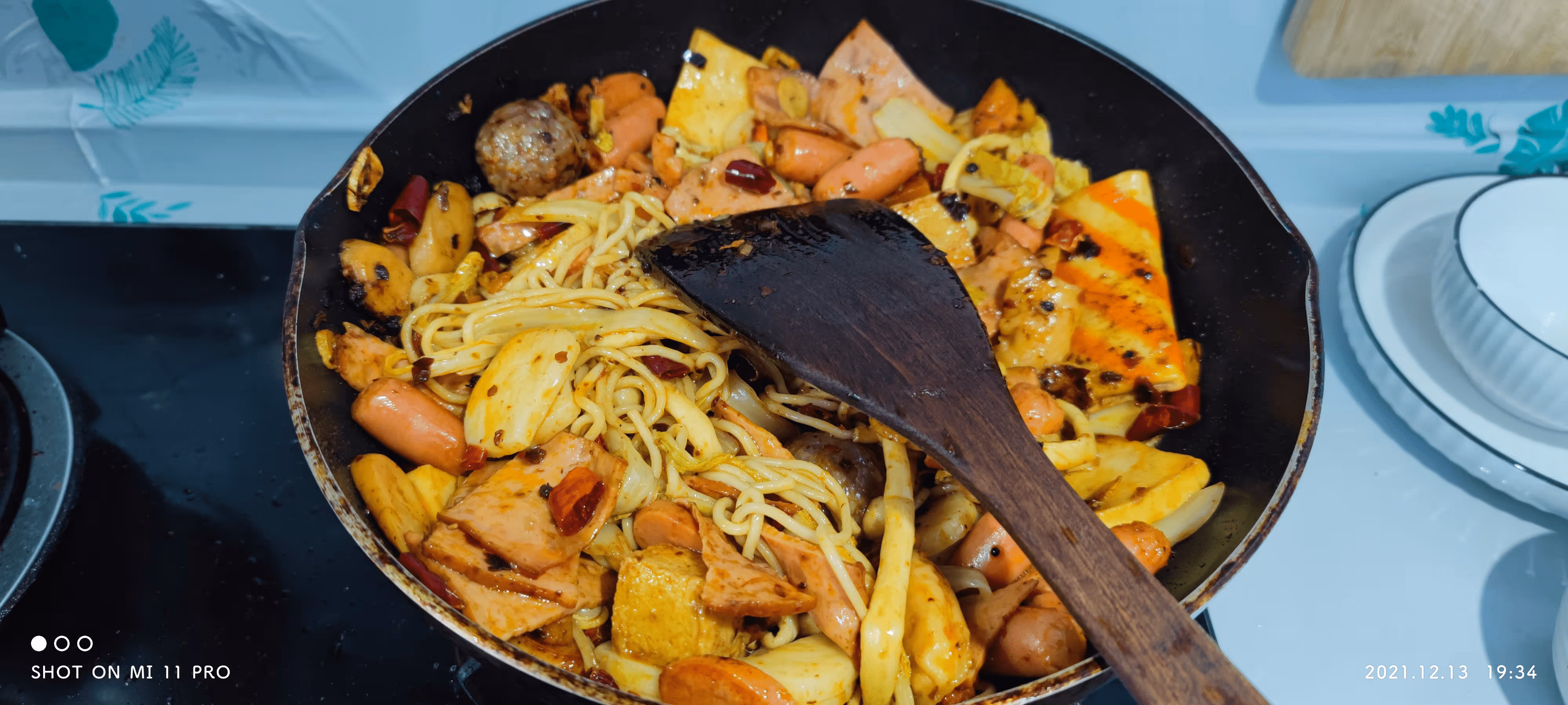 先放一张女友制作的香锅镇楼 先放一张女友制作的香锅镇楼