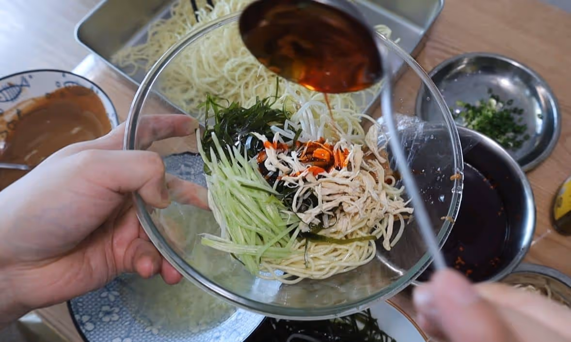 鸡丝凉面 鸡丝凉面