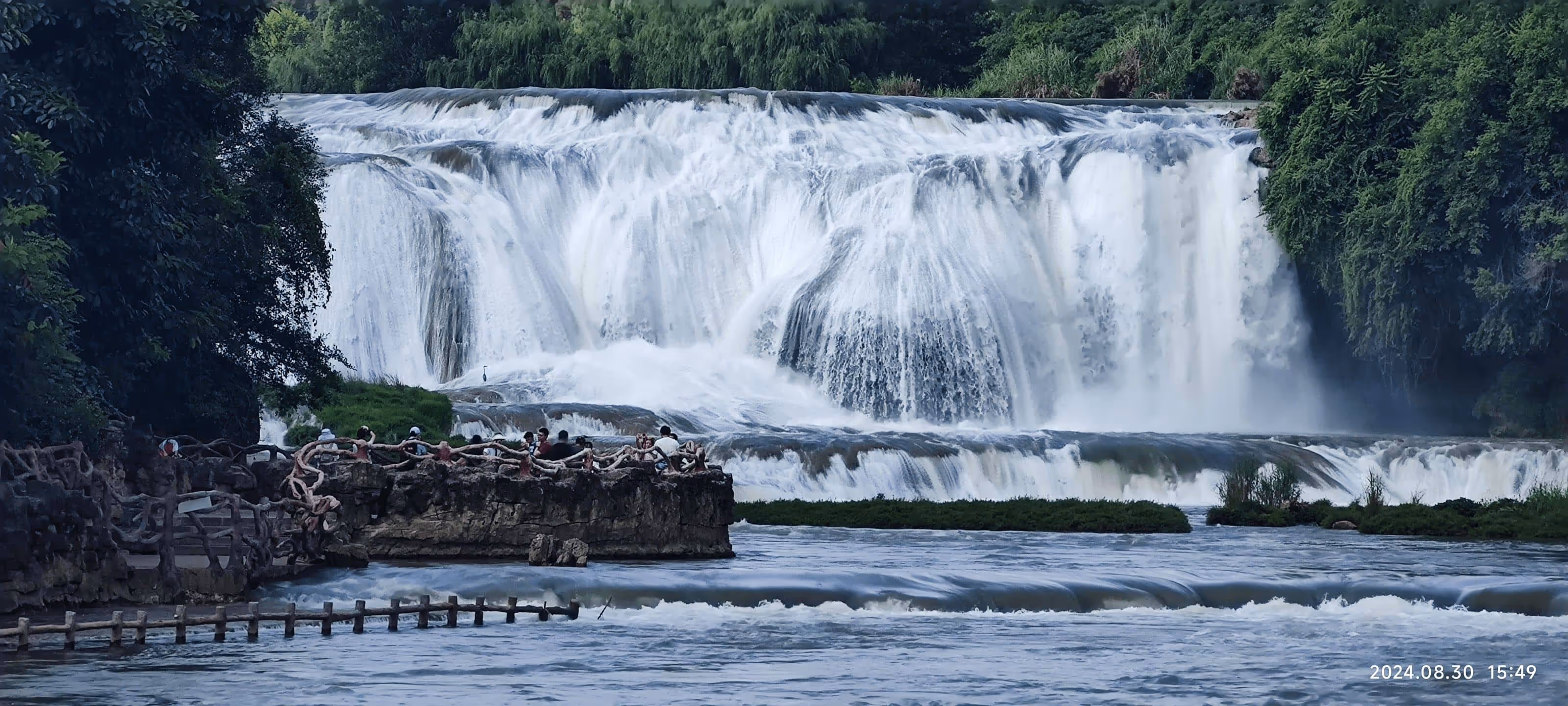 陡坡塘瀑布 陡坡塘瀑布