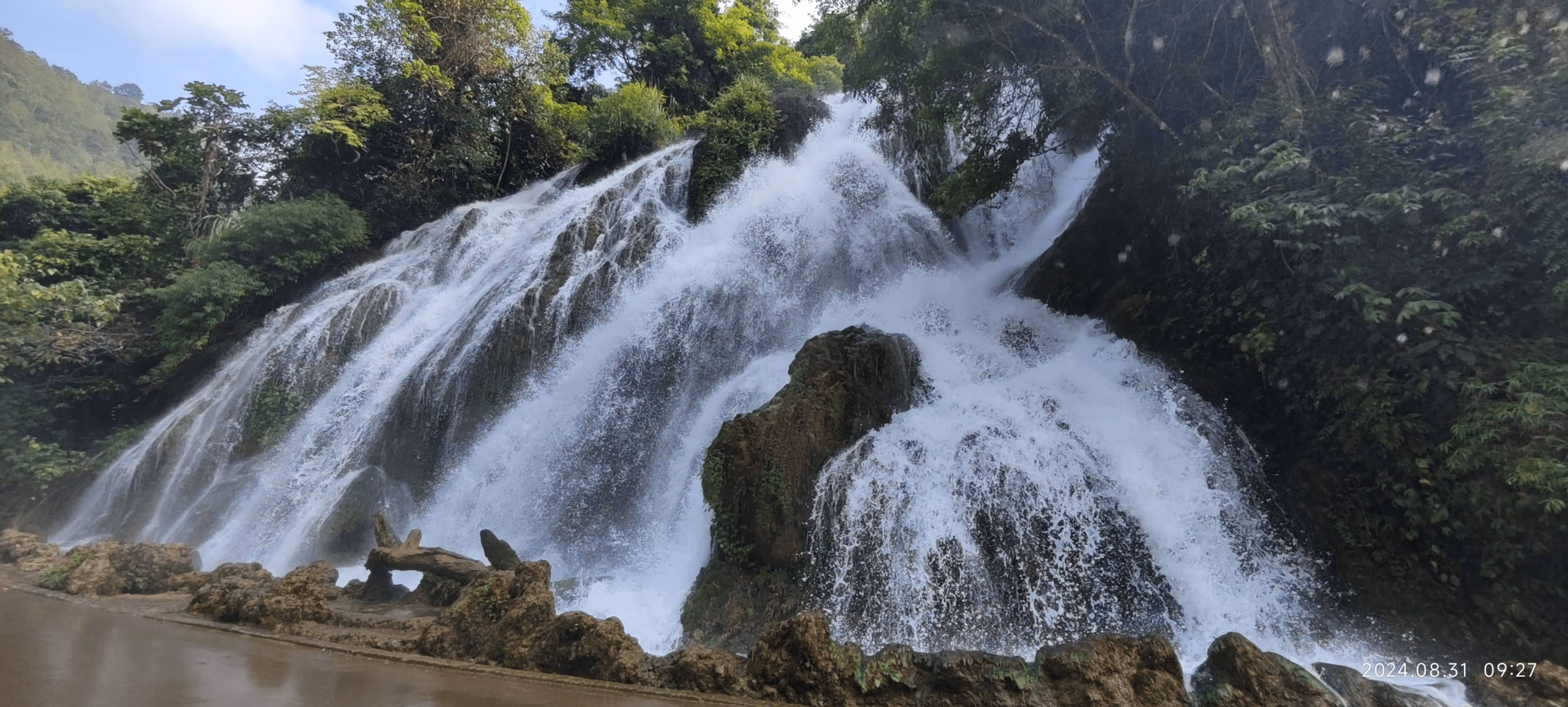 拉雅瀑布 拉雅瀑布